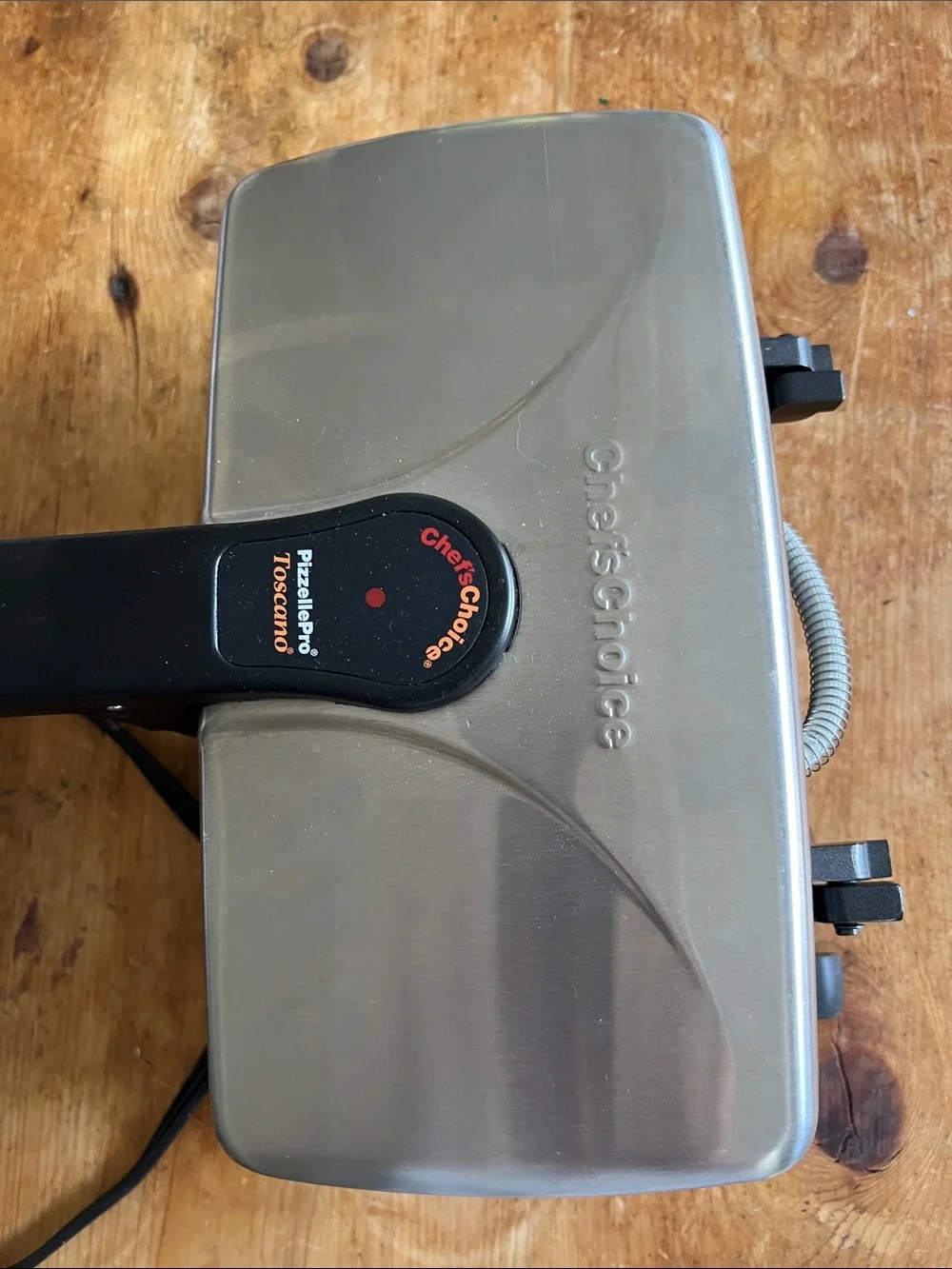 Pre owned Chef's Choice PizzellePro Toscano Model 834, electric waffle iron